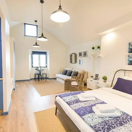 Alfama Lovely Apartment With River View. Сasa de vacaciones *