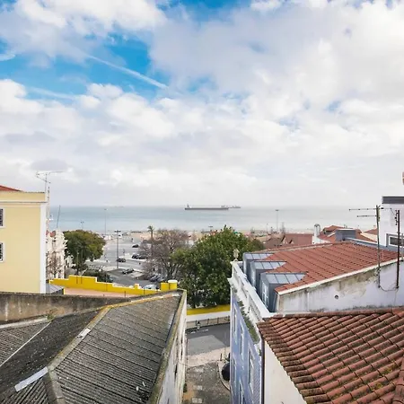 Holiday home Alfama Lovely Apartment With River View. Lisbon